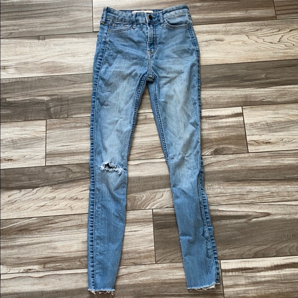 HIGH RISE SKINNY JEANS!